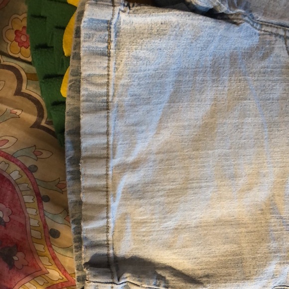 Levi Strauss Jean Shorts - Picture 5 of 10